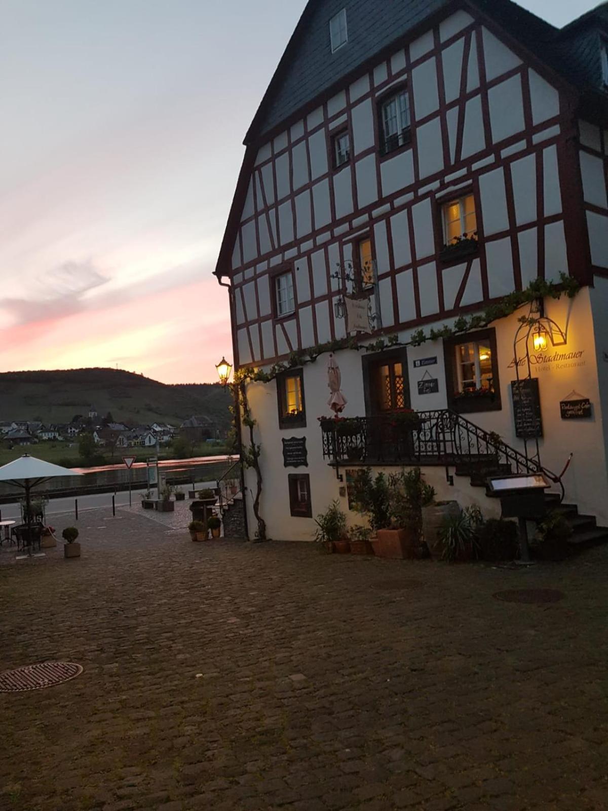 Hotel Restaurant Alte Stadtmauer Beilstein  Exterior photo