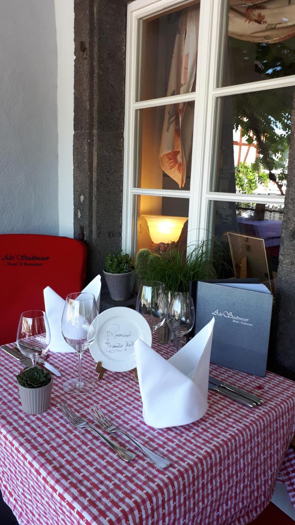 Hotel Restaurant Alte Stadtmauer Beilstein  Exterior photo